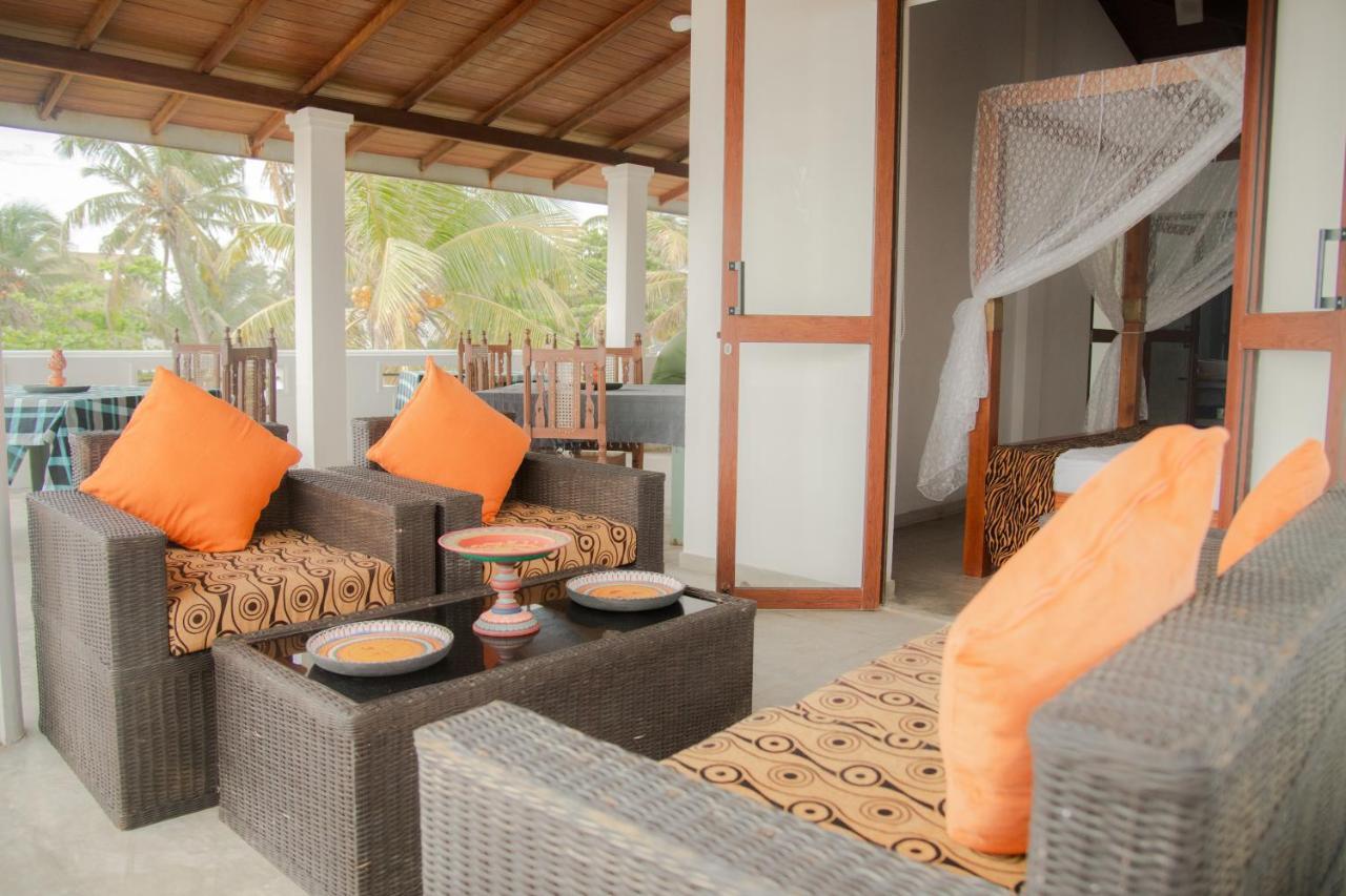Sea Crest Beach Villa 앰발랑고다 외부 사진