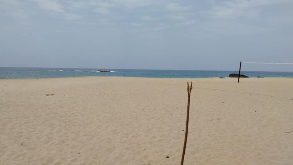Sea Crest Beach Villa 앰발랑고다 외부 사진