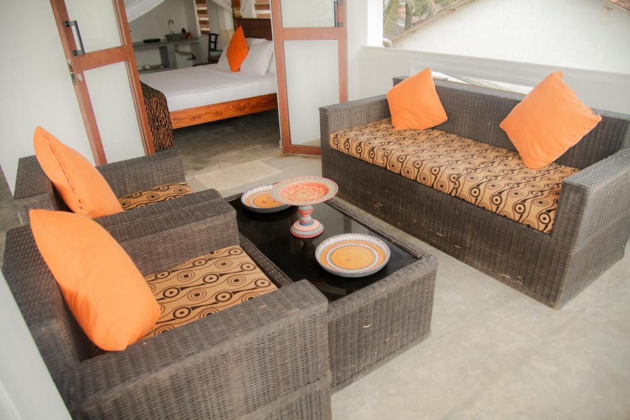 Sea Crest Beach Villa 앰발랑고다 외부 사진