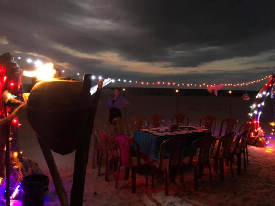 Sea Crest Beach Villa 앰발랑고다 외부 사진