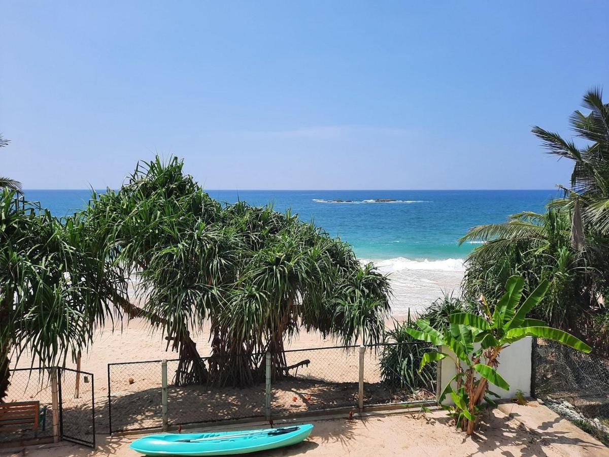 Sea Crest Beach Villa 앰발랑고다 외부 사진