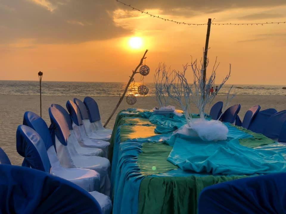 Sea Crest Beach Villa 앰발랑고다 외부 사진