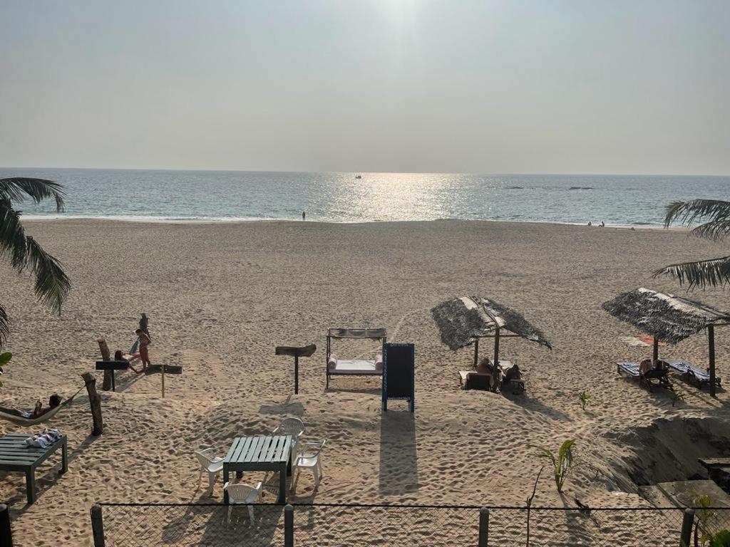 Sea Crest Beach Villa 앰발랑고다 외부 사진